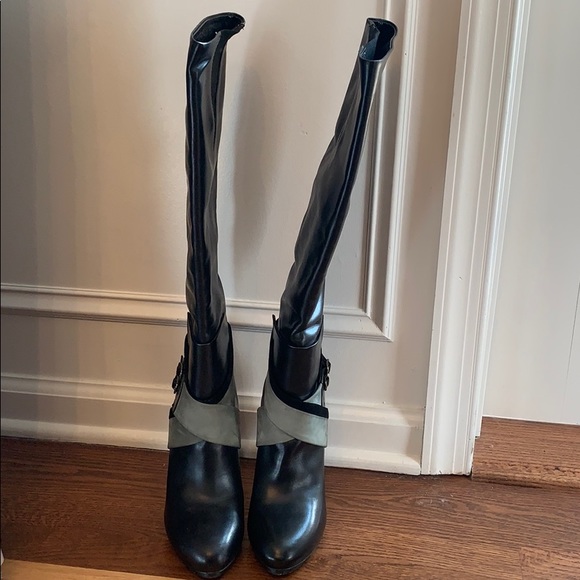 Balenciaga Woman’s Pull On Boots - Picture 1 of 4